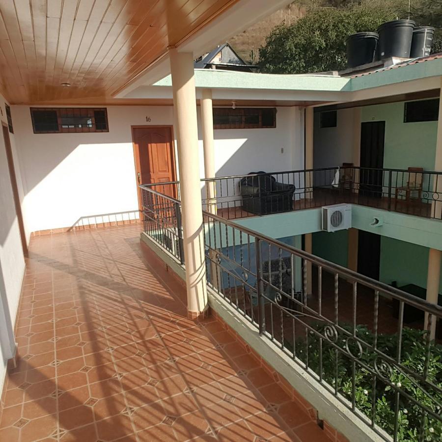 Hostal Dumbira Таганга Экстерьер фото